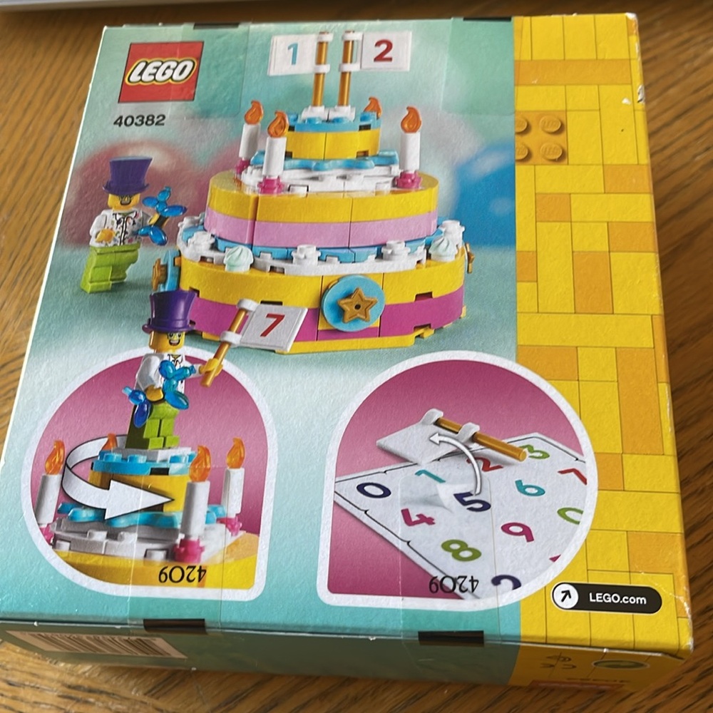 LEGO Iconic Birthday Set (40382) RETIRED, NEW & sealed w/ Minifigure - Picture 6 of 7